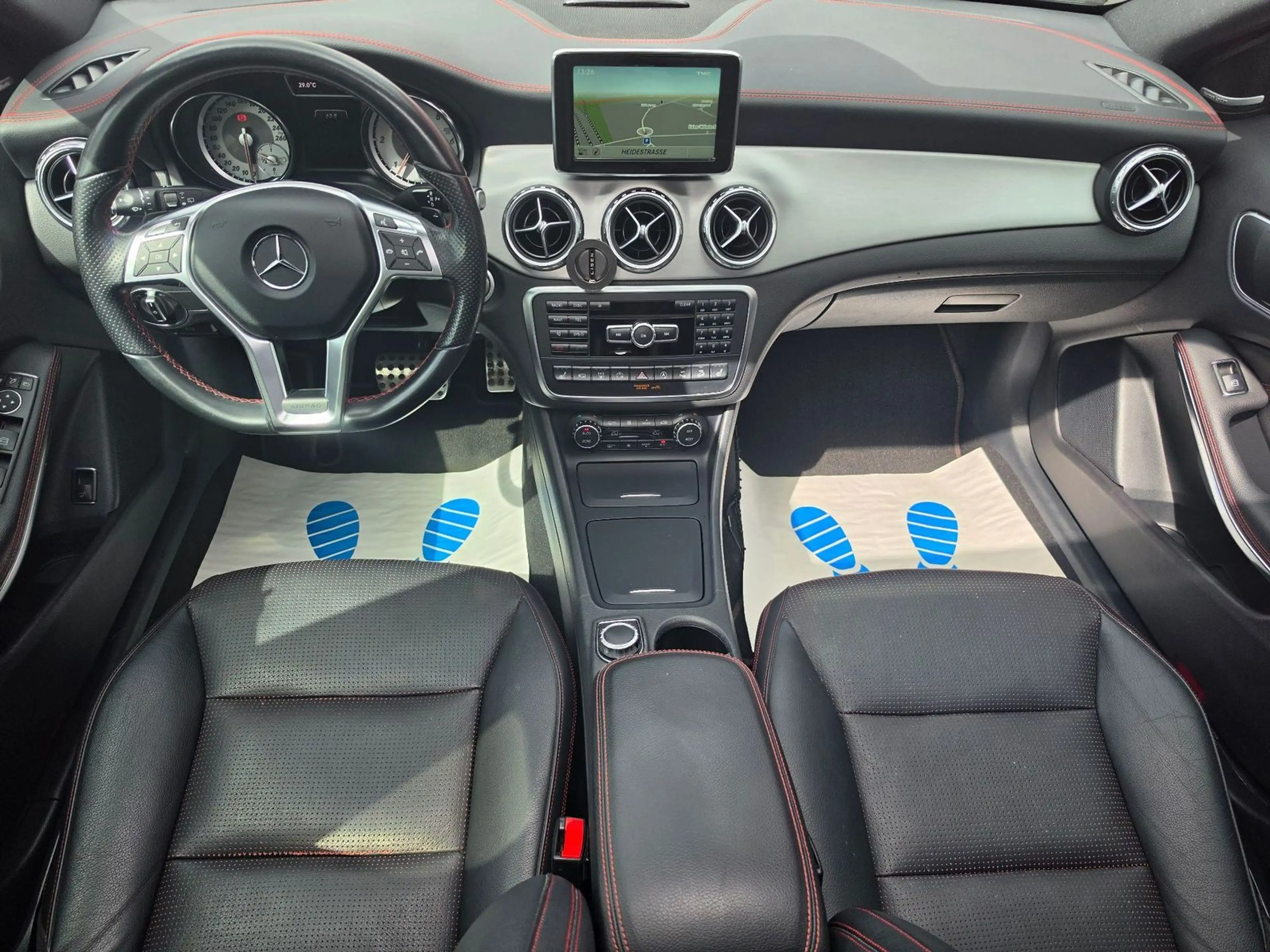 Mercedes-Benz GLA 220 AMG Line 4Matic|Pano|Leder|Kamera|Xenon — photo 8