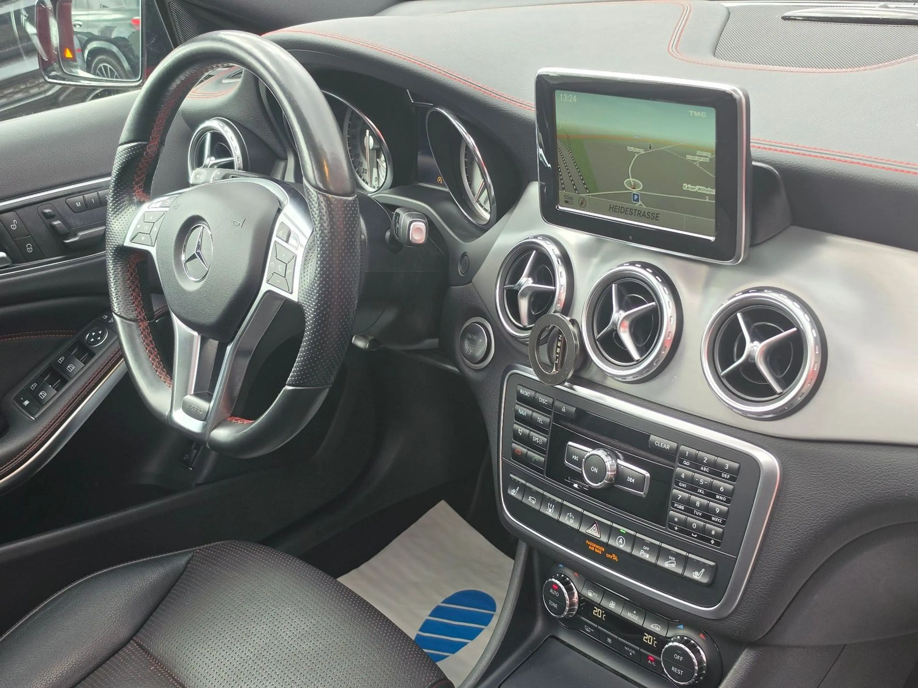 Mercedes-Benz GLA 220 AMG Line 4Matic|Pano|Leder|Kamera|Xenon — photo 13