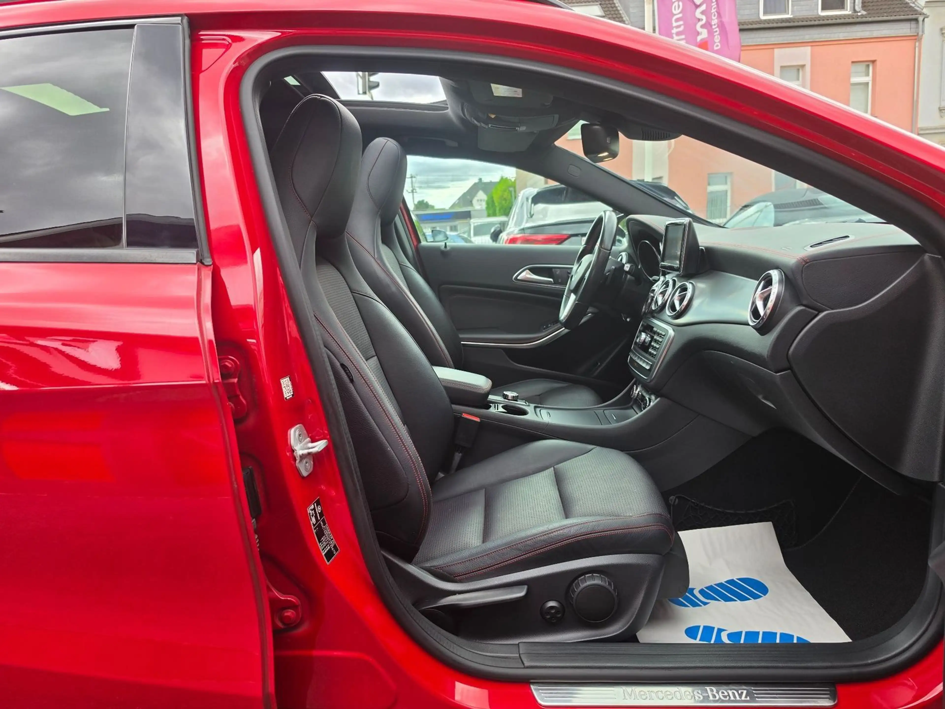 Mercedes-Benz GLA 220 AMG Line 4Matic|Pano|Leder|Kamera|Xenon — photo 11