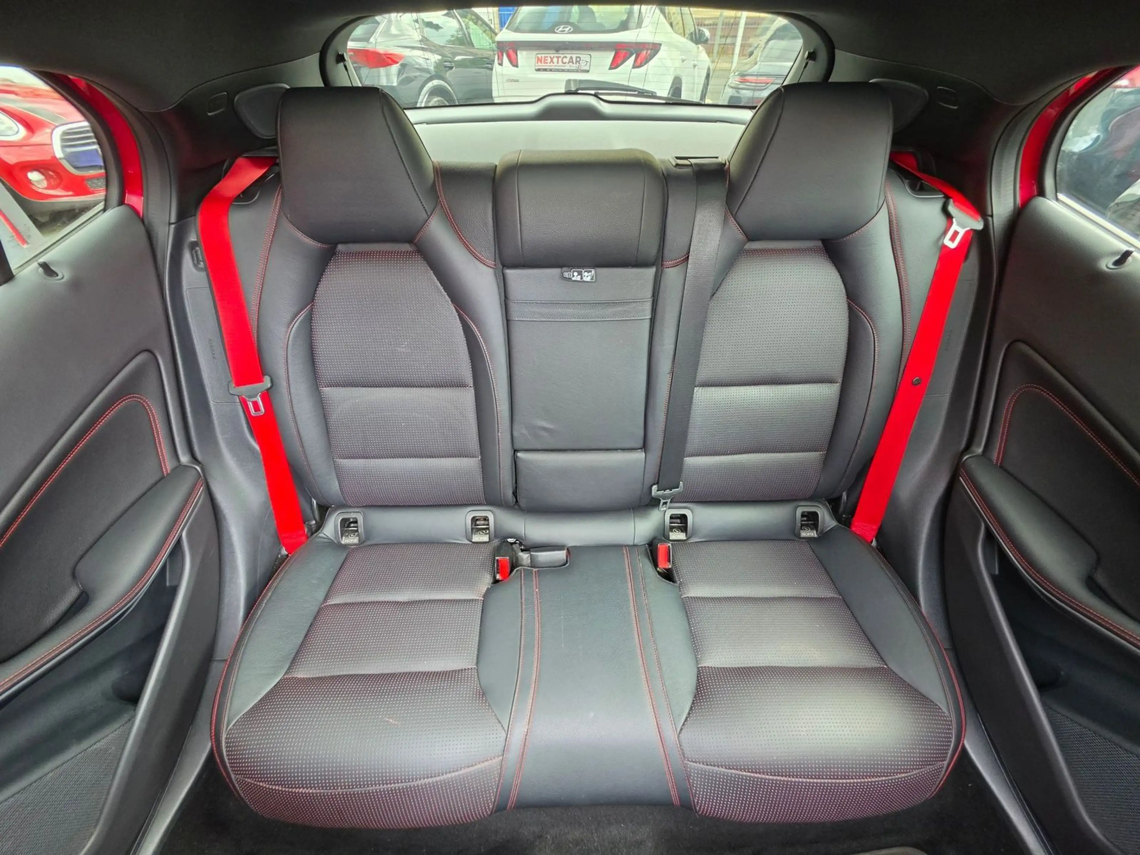 Mercedes-Benz GLA 220 AMG Line 4Matic|Pano|Leder|Kamera|Xenon — photo 15