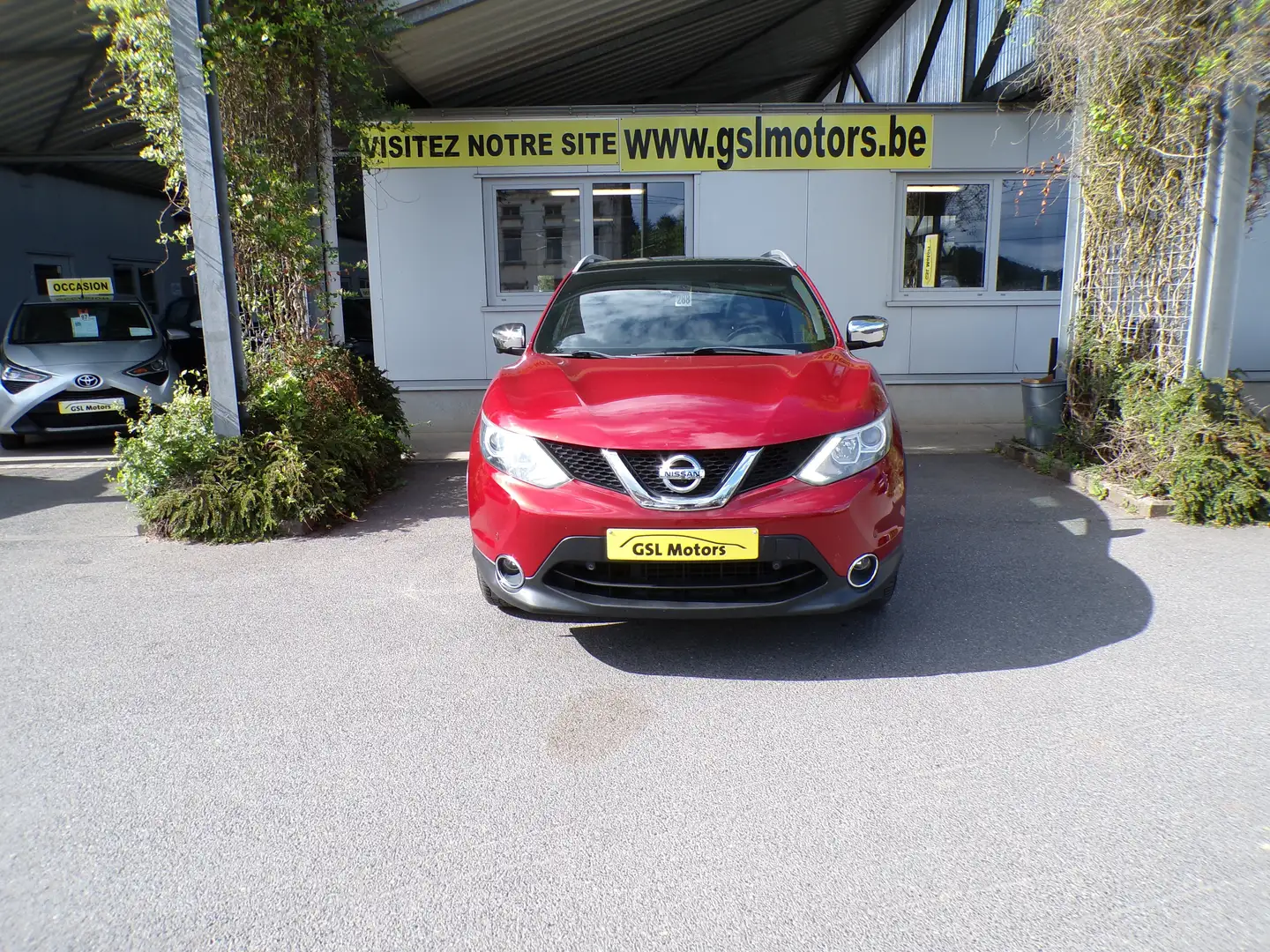 Nissan Qashqai 1.5dCi 110cv rouge 02/17 Airco GPS Cruise Capteurs Rouge - 2