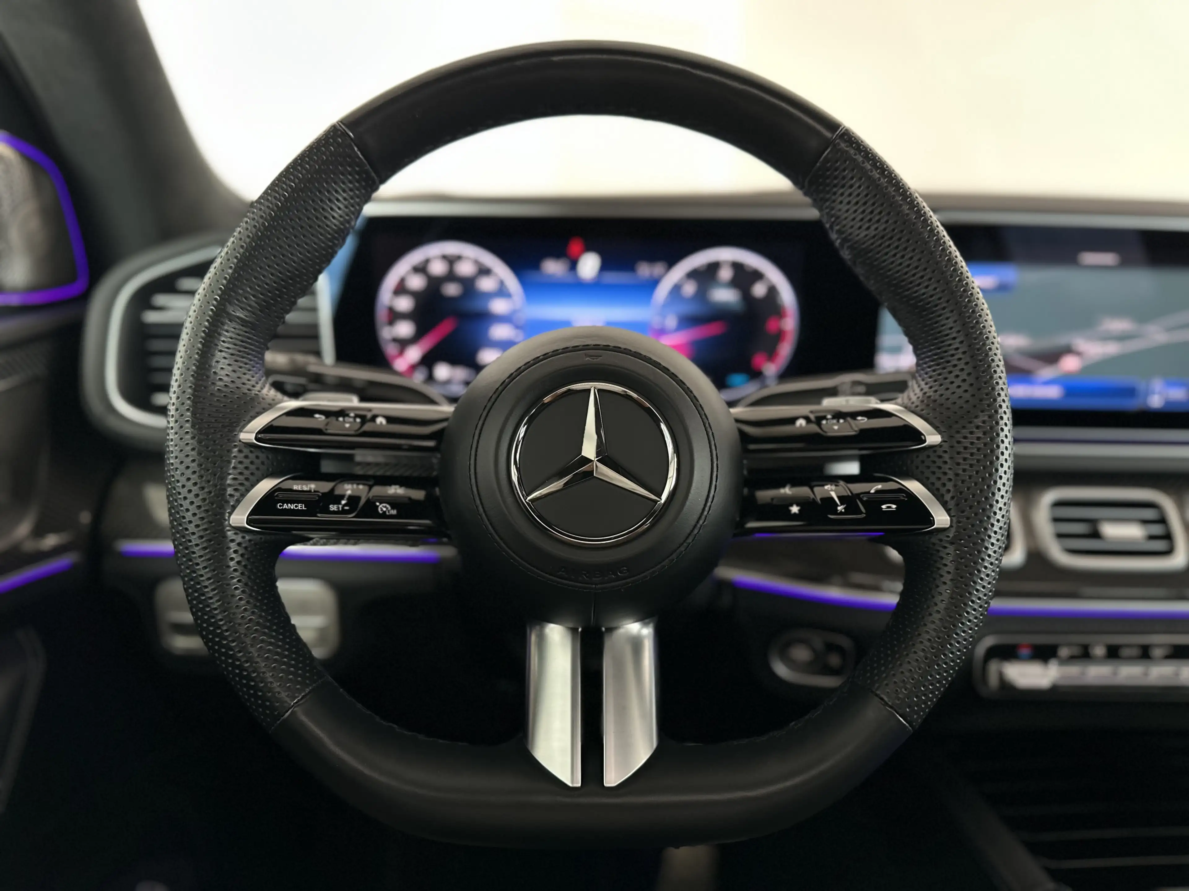 Mercedes-Benz GLS 450 AMG 4M PANO* 360°* HUD *SOFT* MASS* AHK* STHZ* 22 — photo 14