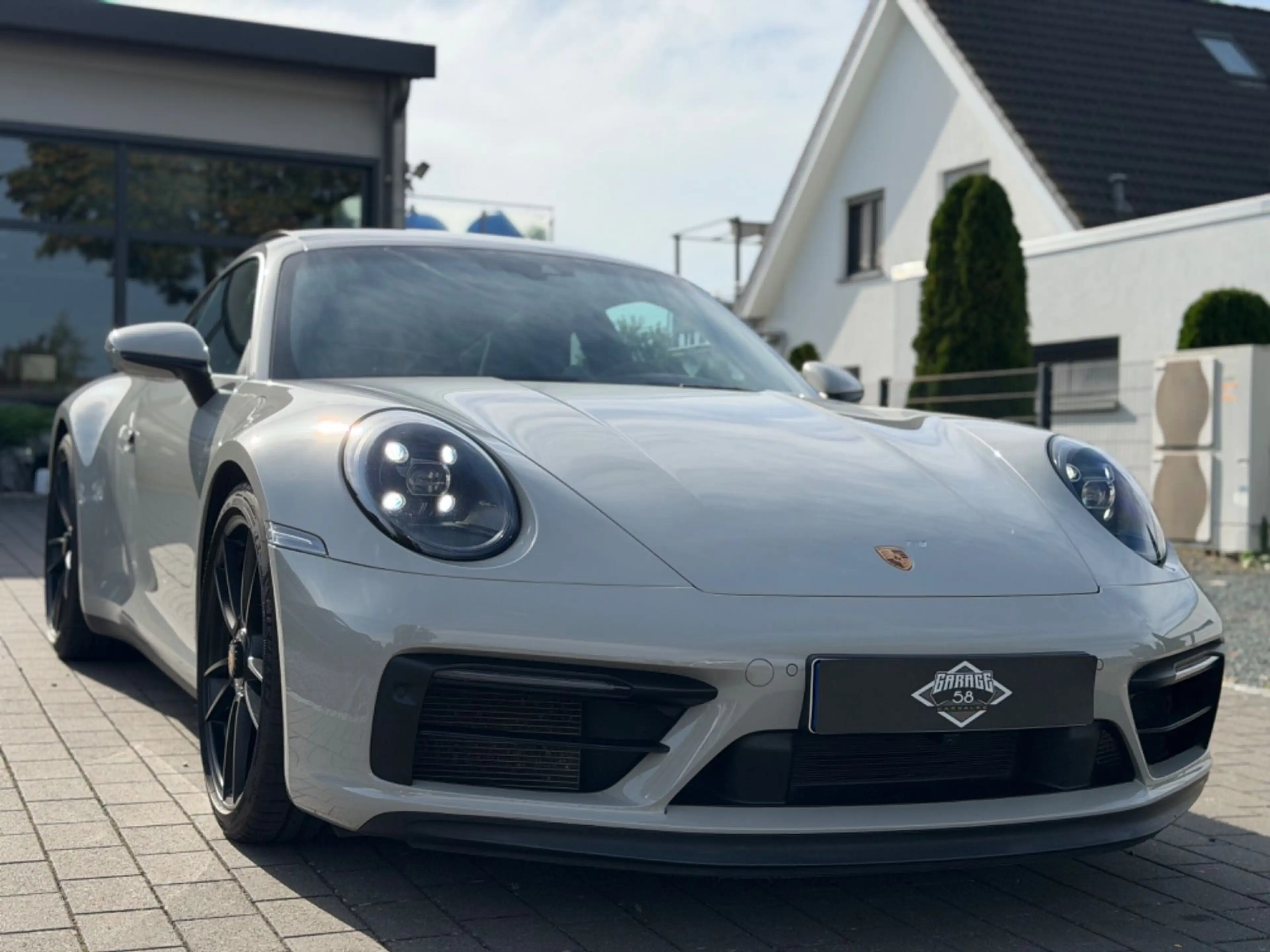 Porsche 992 Carrera GTS/Burm./Pano/Kreide/360°/Approved — photo 2