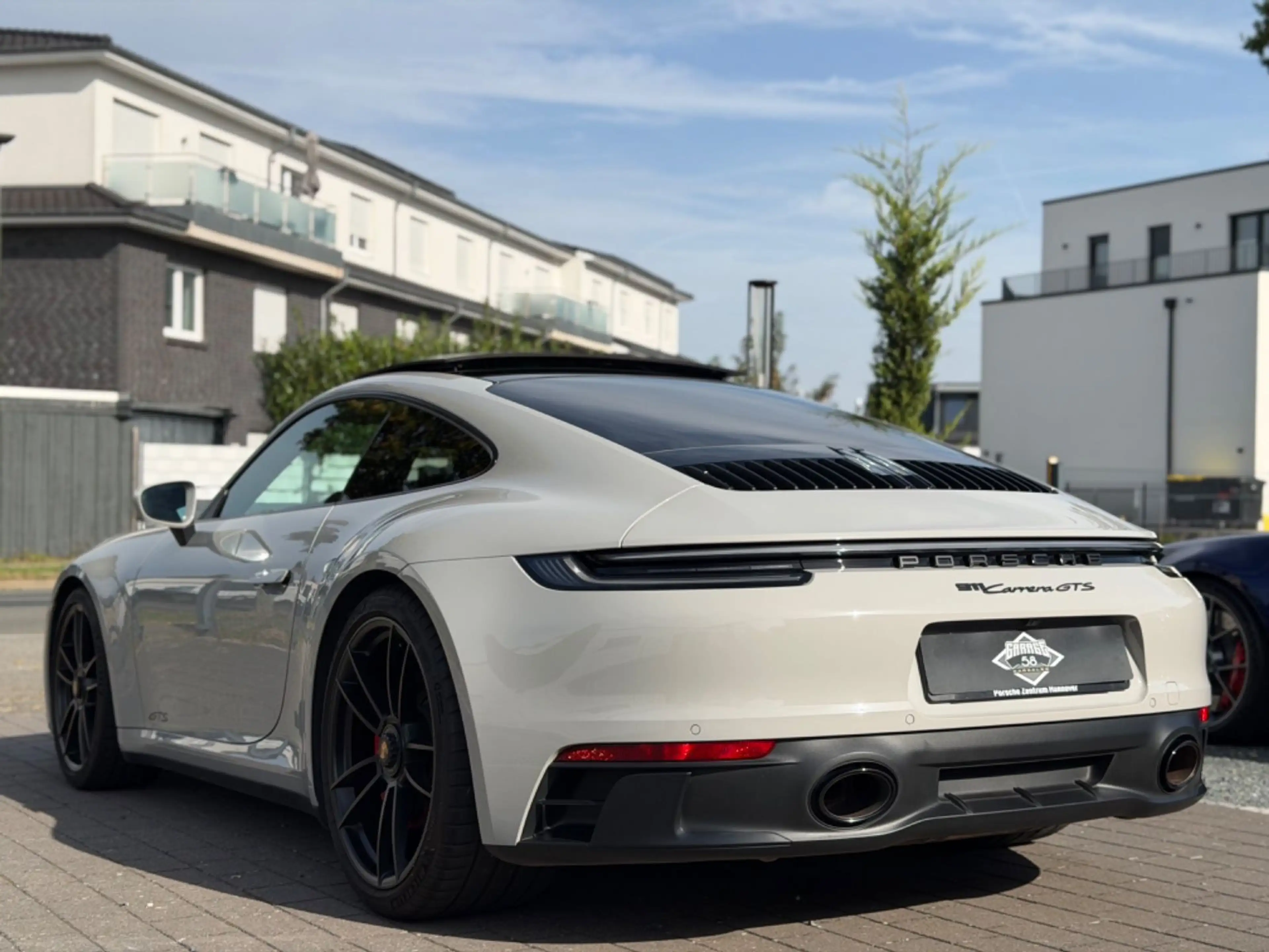 Porsche 992 Carrera GTS/Burm./Pano/Kreide/360°/Approved — photo 12