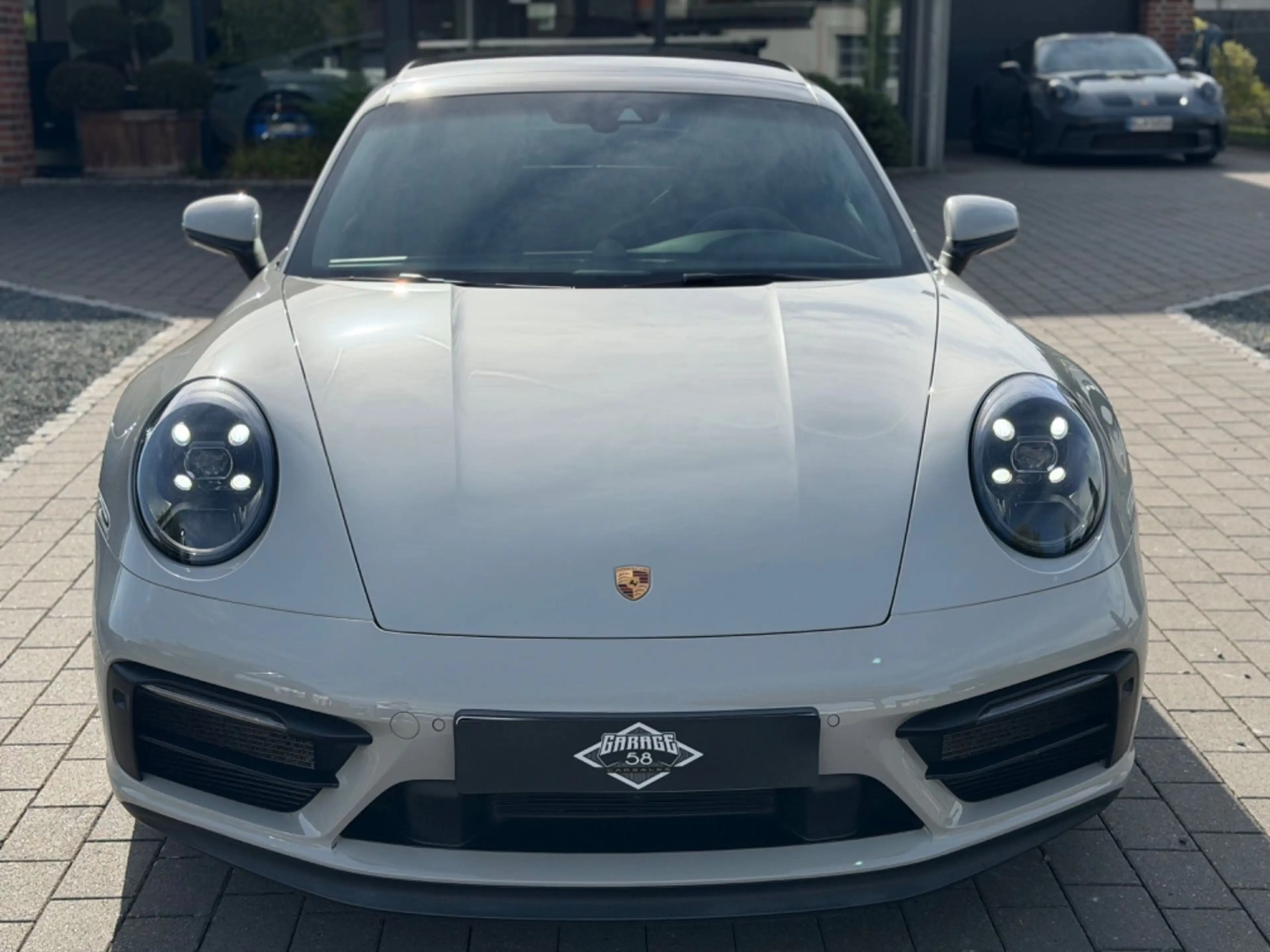 Porsche 992 Carrera GTS/Burm./Pano/Kreide/360°/Approved — photo 3