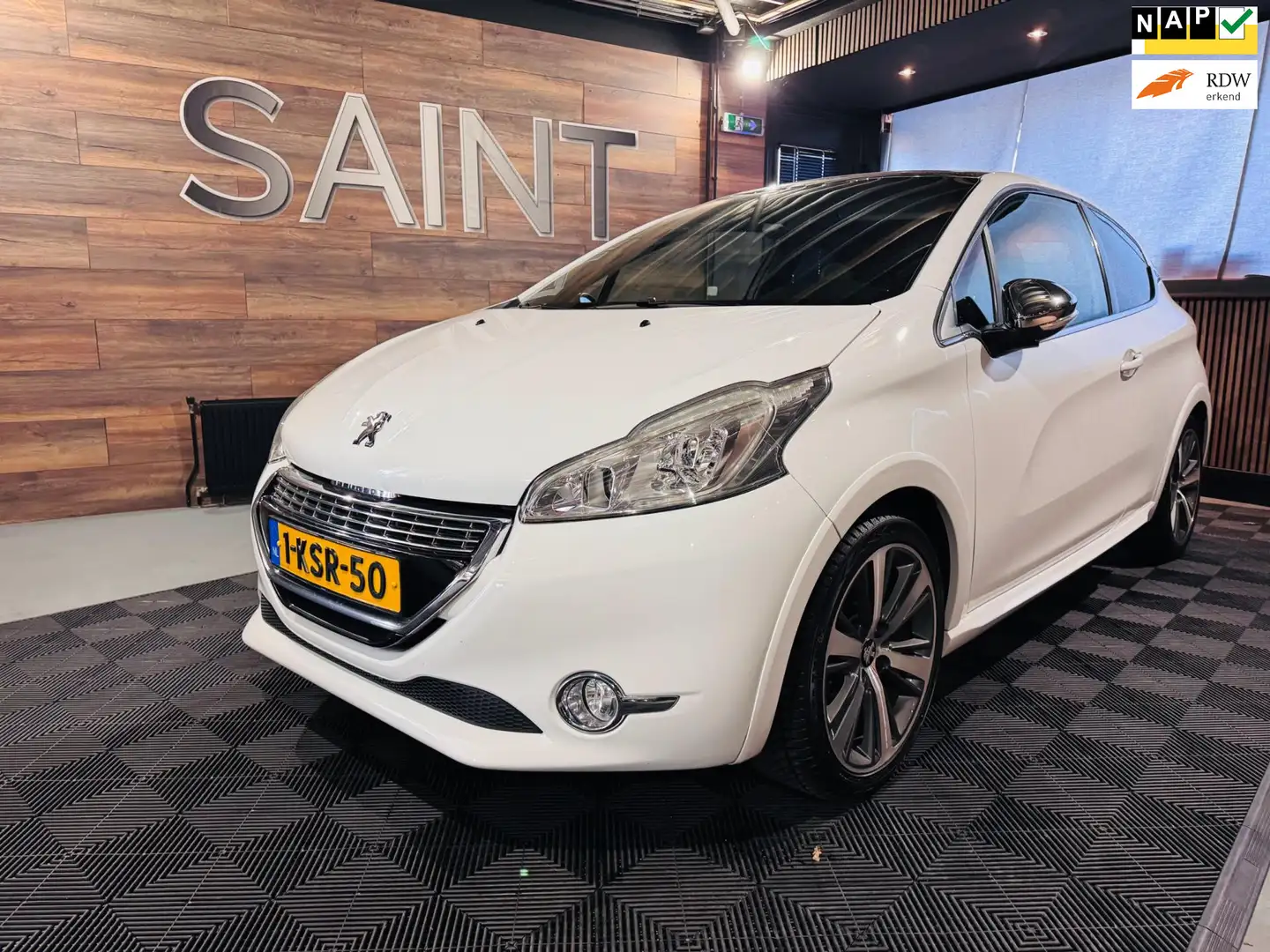 Peugeot 208 1.6 THP XY Wit - 1