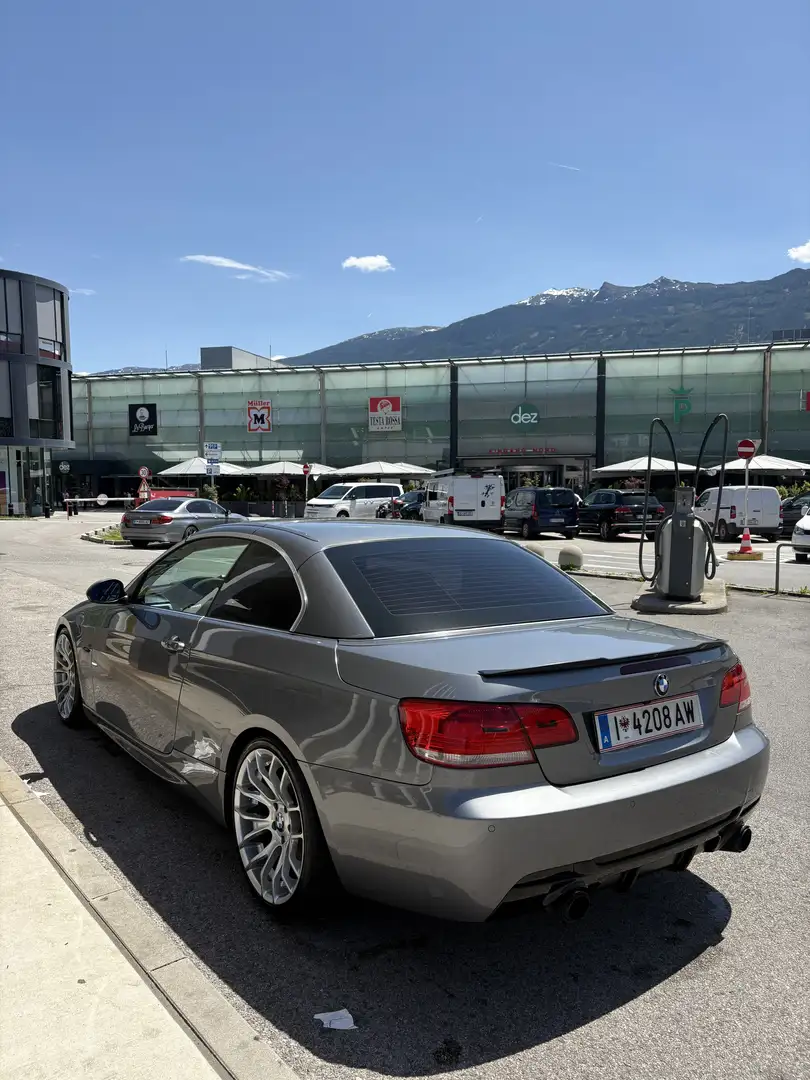 BMW 335 335i Cabrio - 2