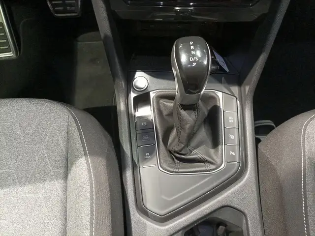 Volkswagen Tiguan view 13