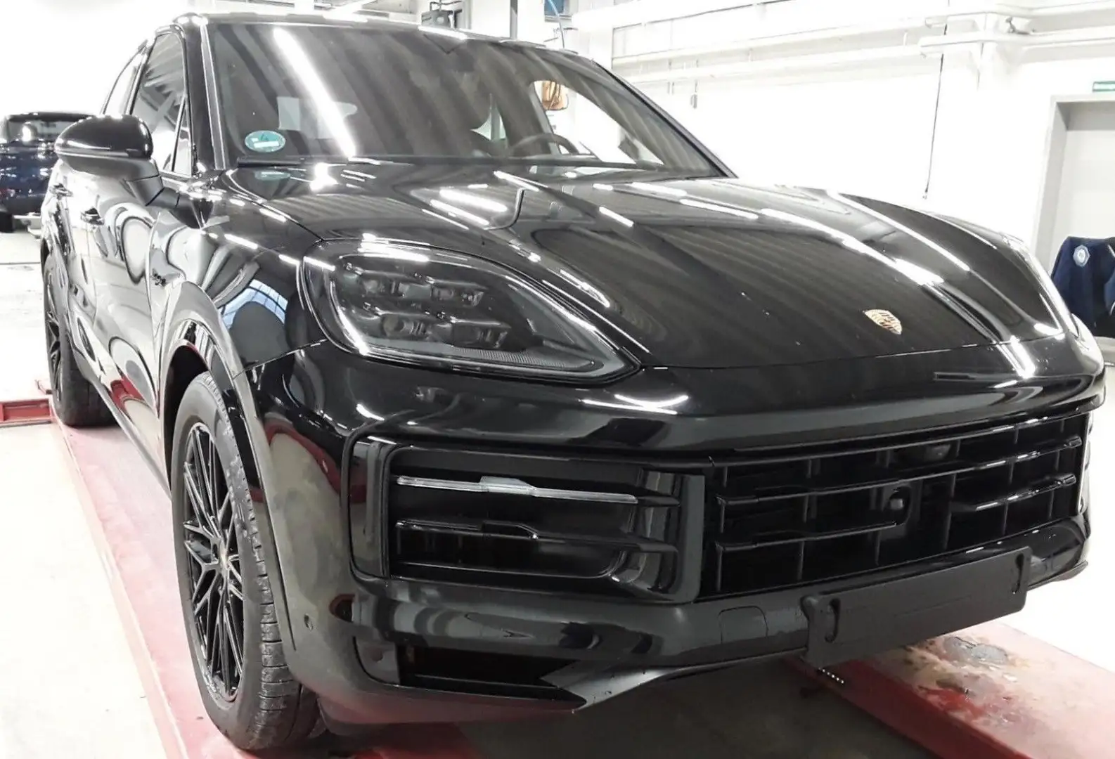 Porsche Cayenne Coupe E-Hybrid*HAL*BOSE`*HeadUp*Inno Schwarz - 2