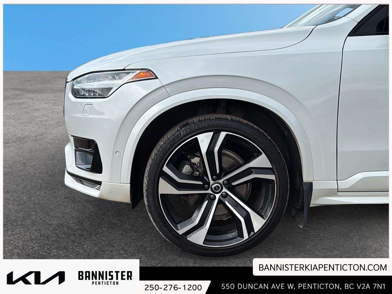 2023 Volvo XC90 B6 Ultimate Dark Theme alt 5