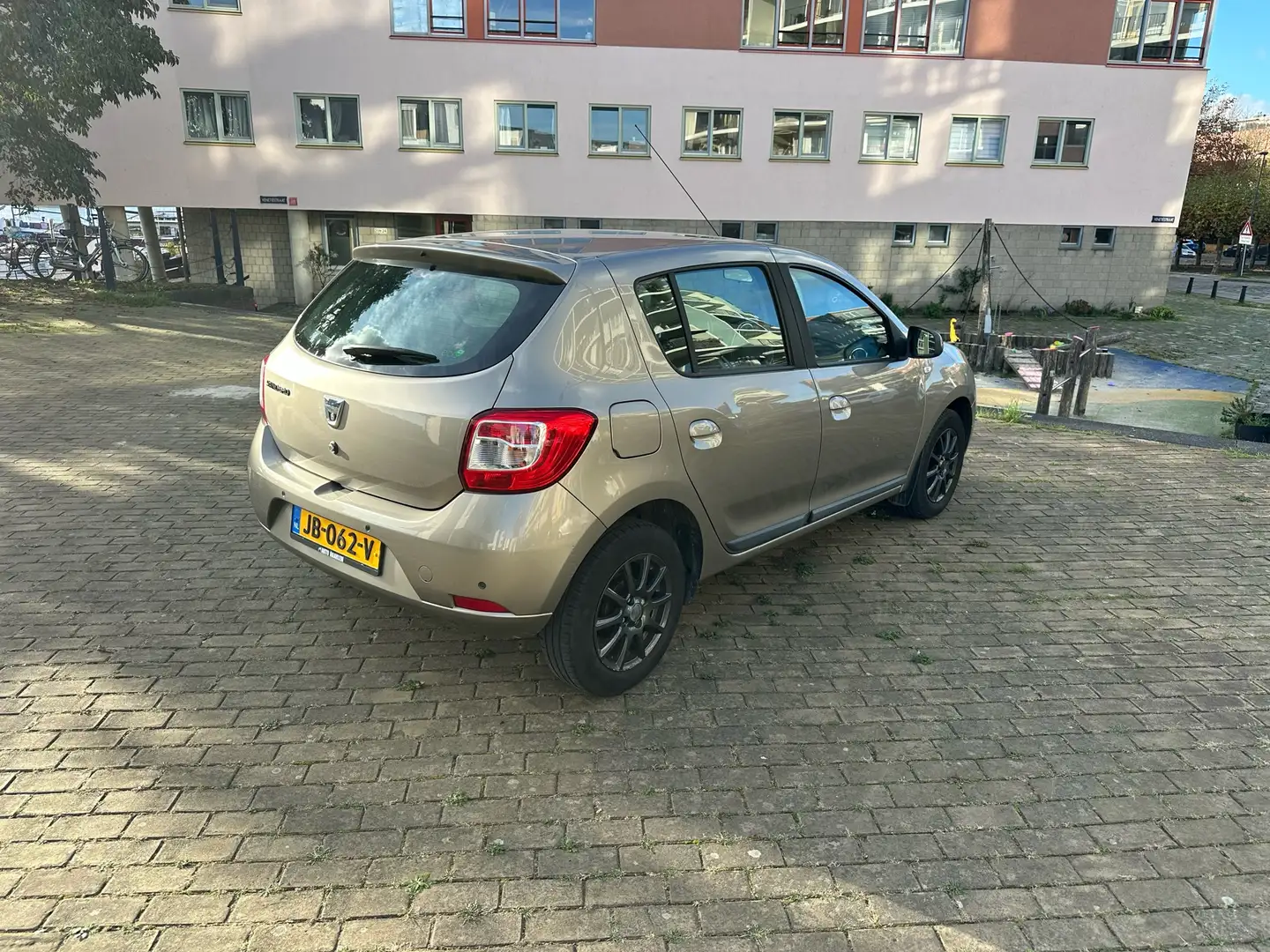 Dacia Sandero TCe 90 Laureate Bruin - 2