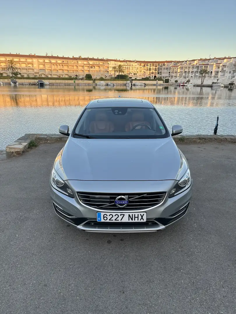 Volvo V60 D6 Plug-in Hybrid AWD Aut. - 1