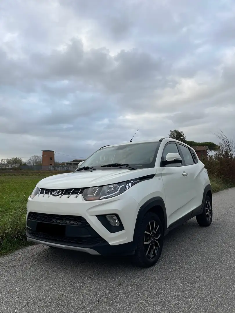 Mahindra KUV100 1.2 K8 - 1