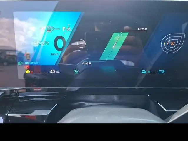 Renault Austral view 14