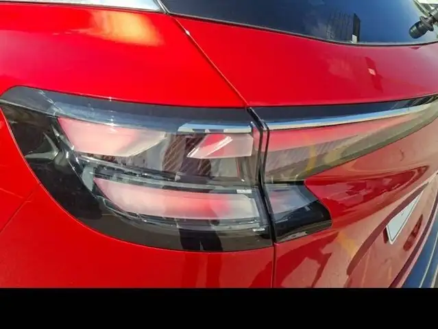 Renault Austral view 8
