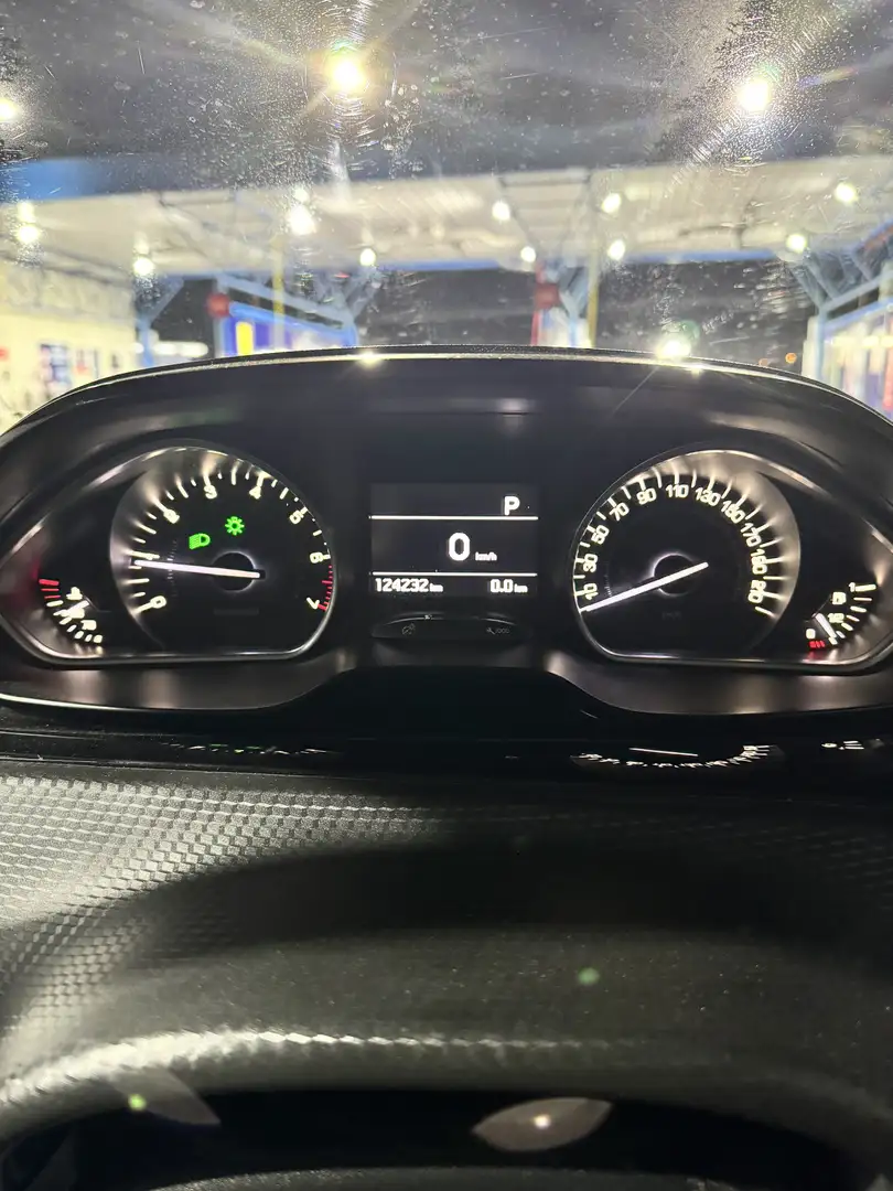 Peugeot 208 PureTech 110ch S&S EAT6 GT Line - 2