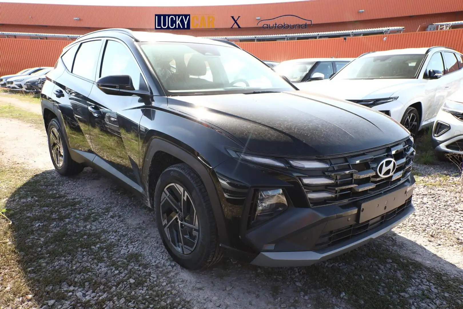 Hyundai TUCSON Select CRDi 136 MHEV Keyl Kam SHZ Spurwec 100 k... Schwarz - 2