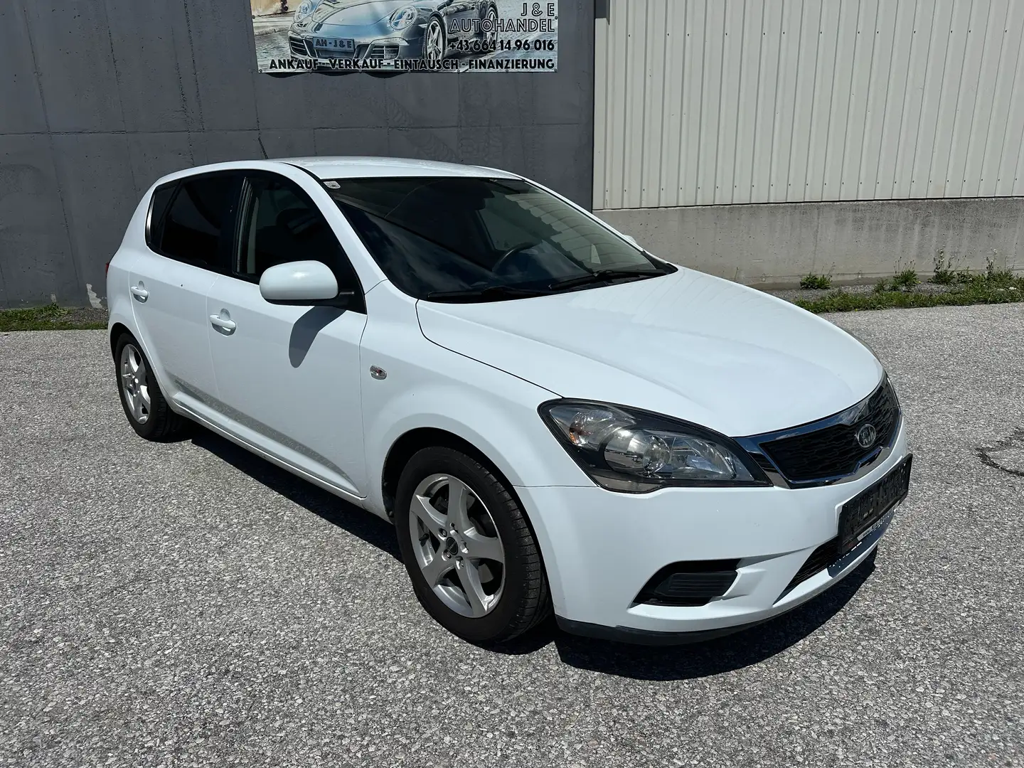 Kia Ceed / cee'd 1,4 Benzin Blanco - 1