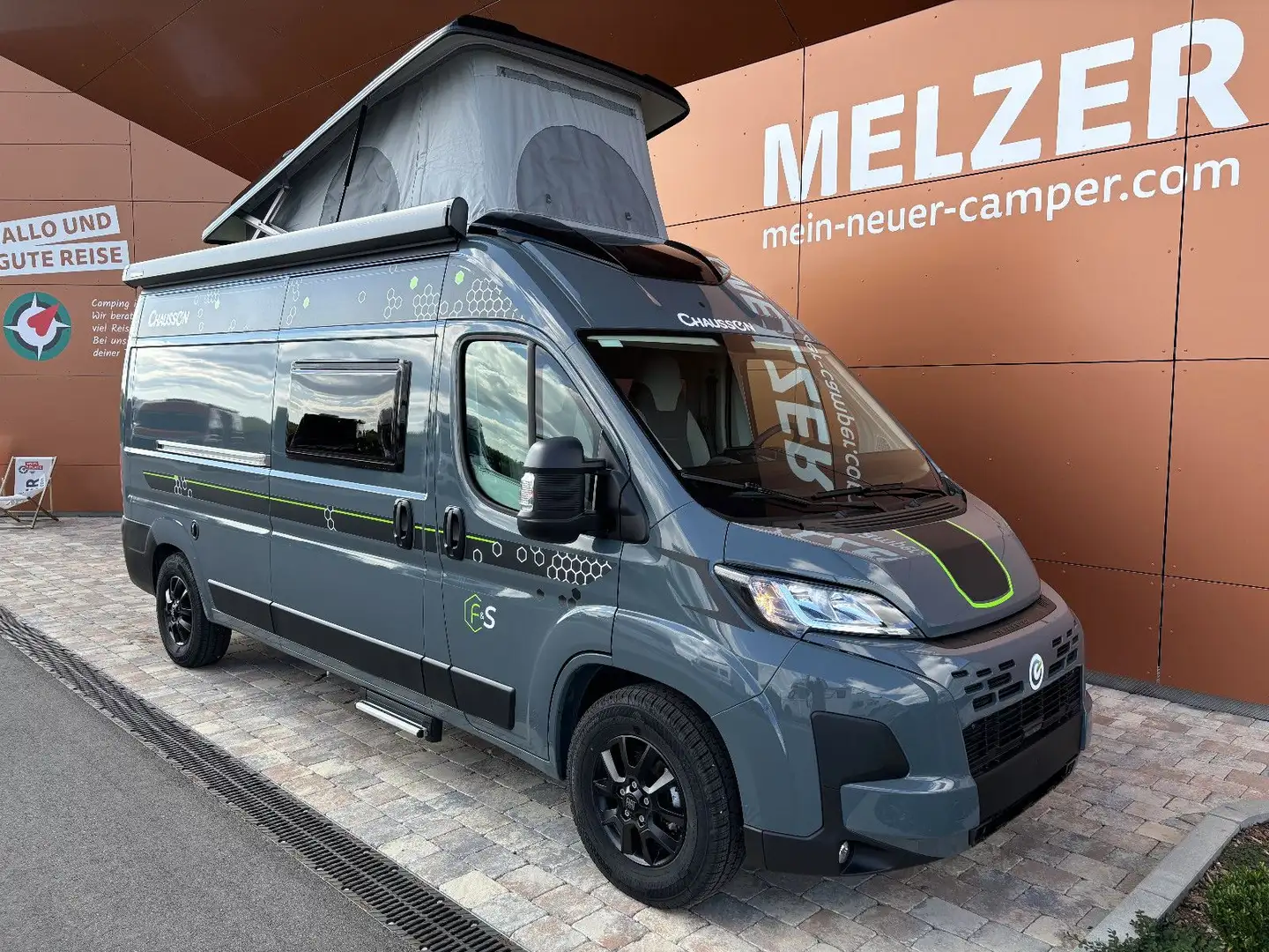Chausson Van Line F&S MJ25 *5 Sitze+Betten, Solar, RFK* * Gris - 1