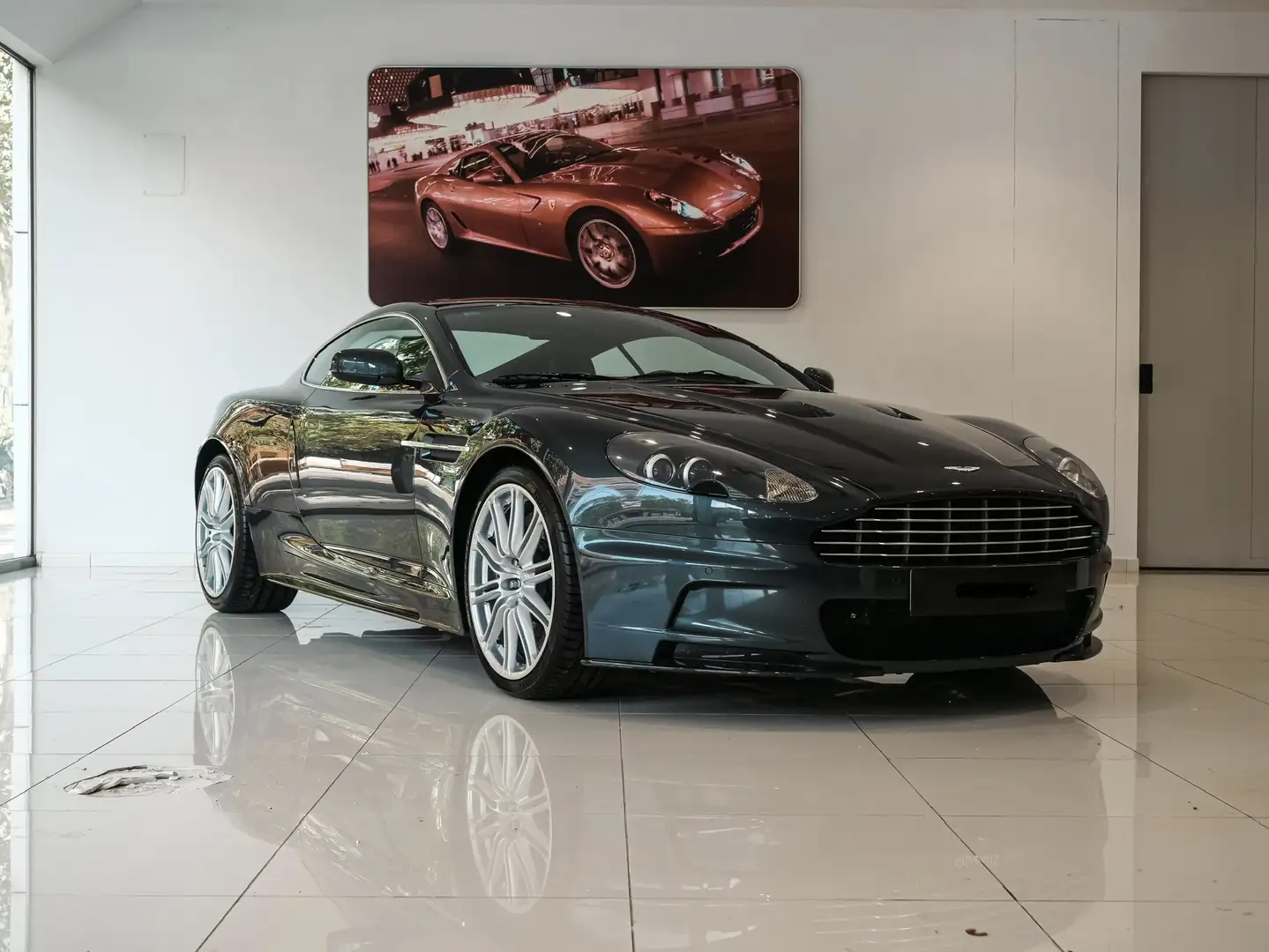 Aston Martin DBS - 2