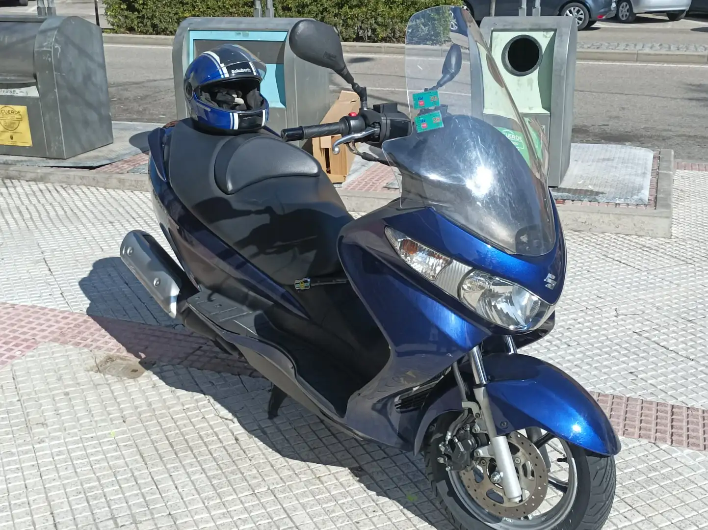 Suzuki Burgman 200 Azul - 1