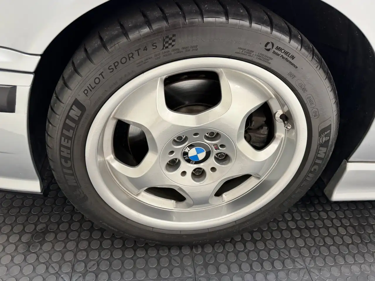 BMW M3 4 Door Sedan, foto 11