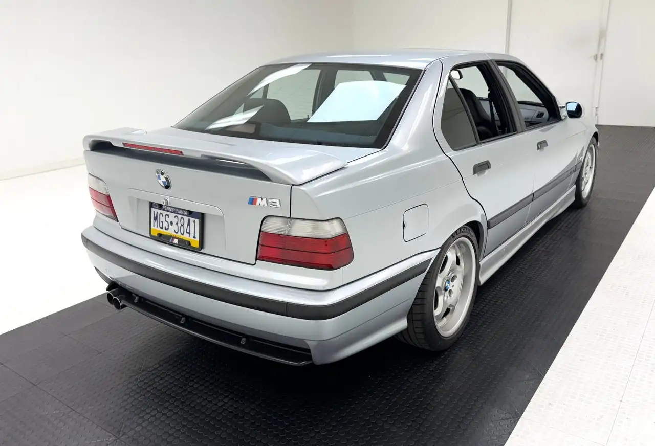 BMW M3 4 Door Sedan, foto 5