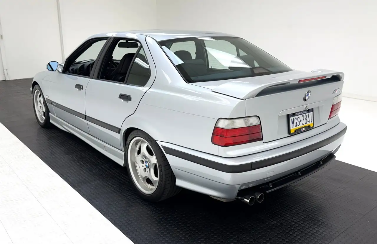 BMW M3 4 Door Sedan, foto 3