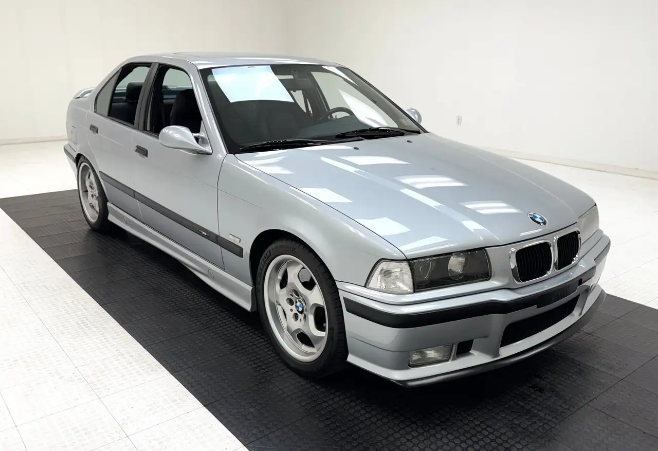 BMW M3 4 Door Sedan, foto 7
