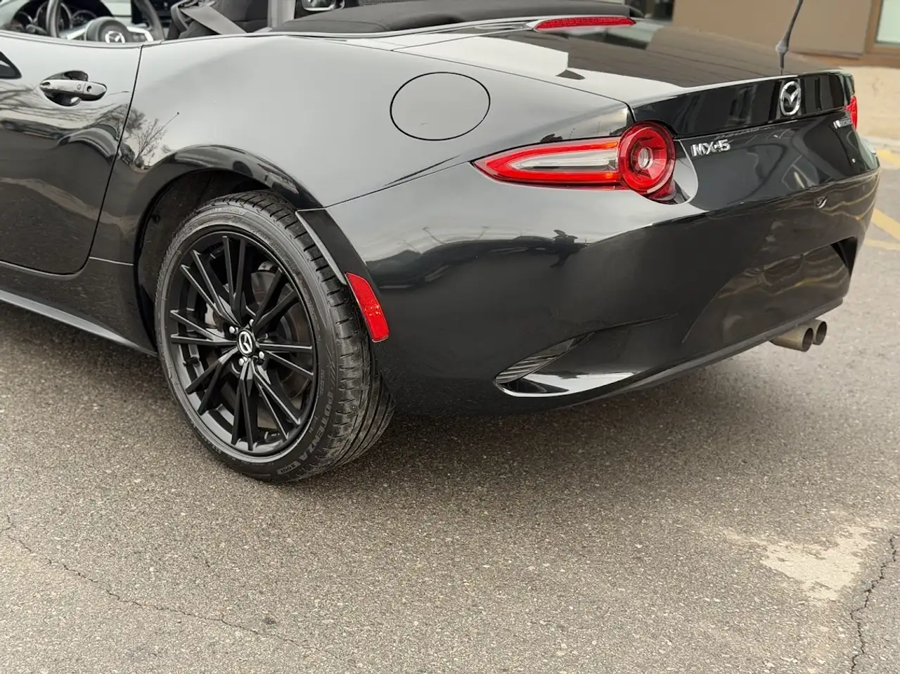 Mazda MX-5 Miata снимка Mazda MX-5 Miata