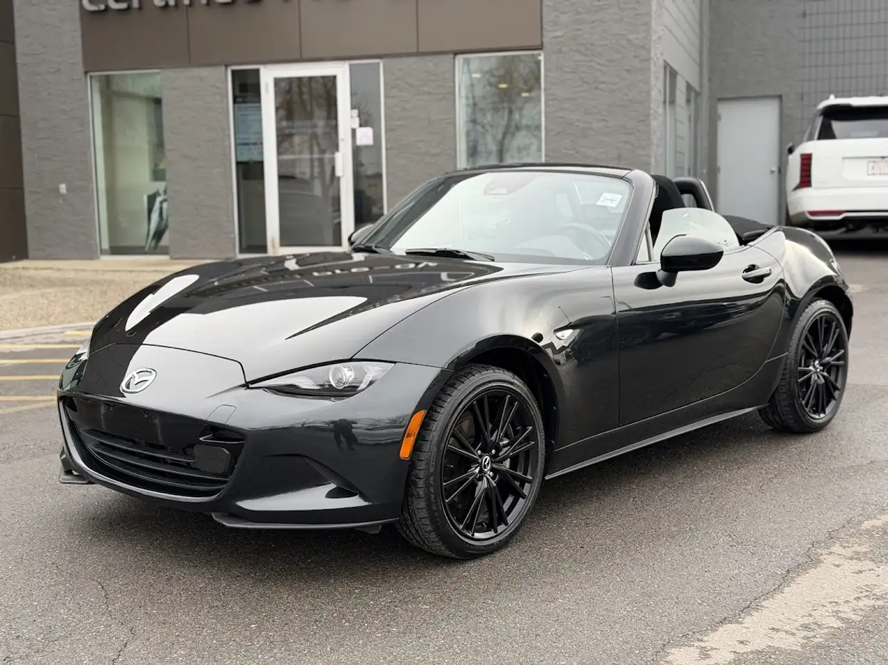 Mazda MX-5 Miata снимка Mazda MX-5 Miata