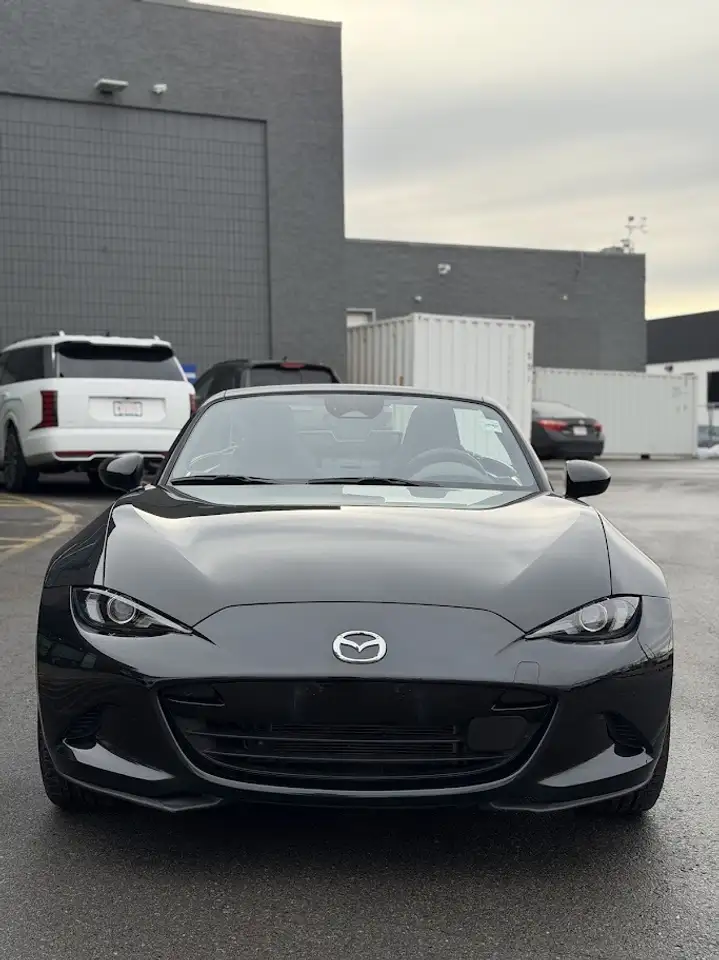Mazda MX-5 Miata снимка Mazda MX-5 Miata
