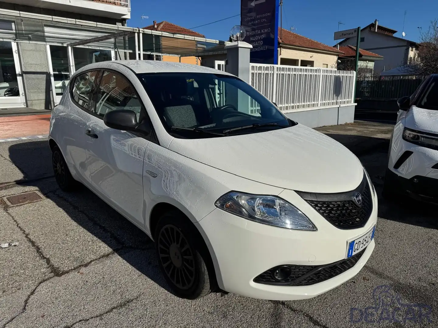 Lancia Ypsilon Ypsilon 1.0 FireFly 5 porte S&S Hybrid Ecochic Si Blanc - 1