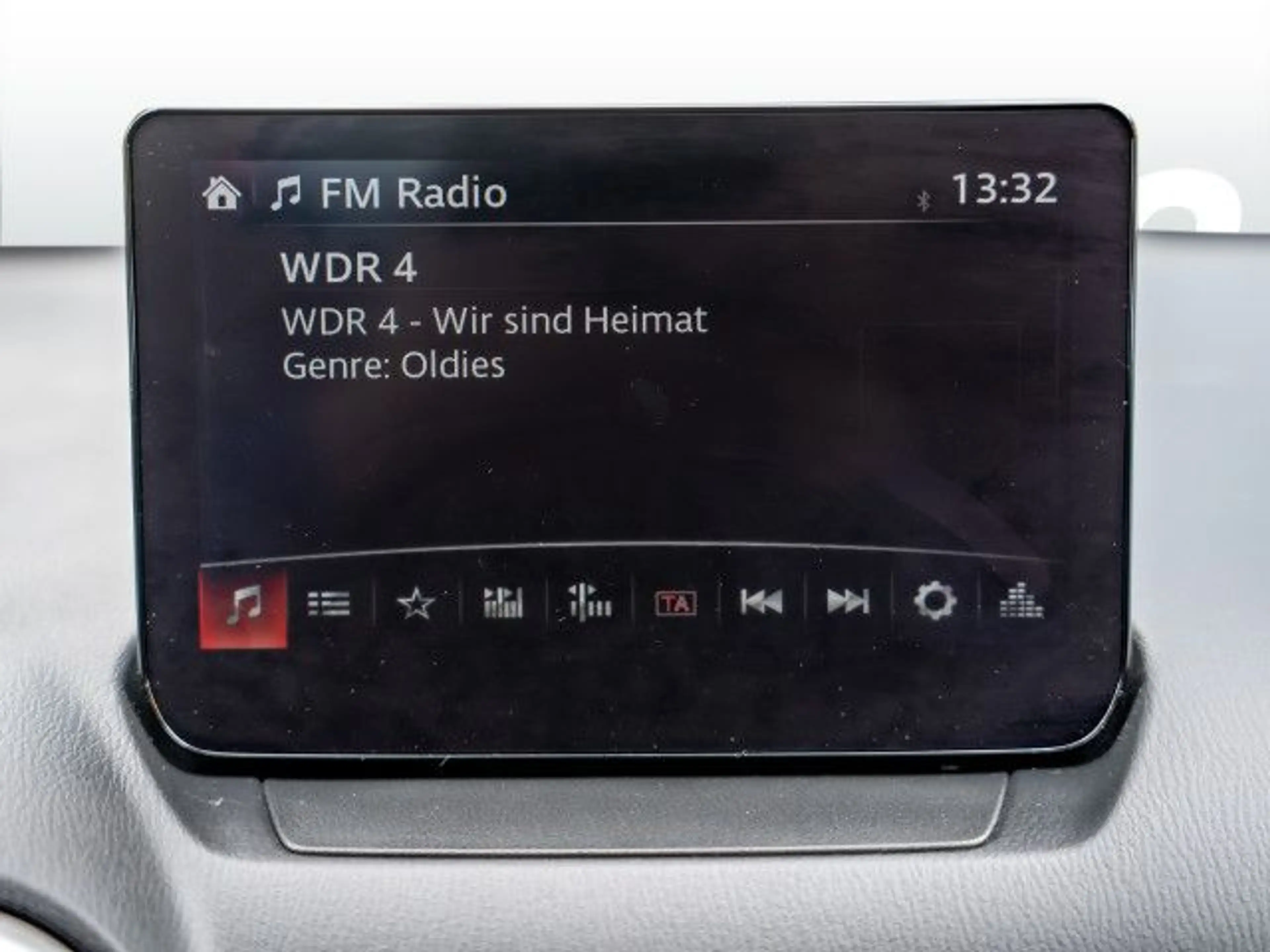 Mazda 2 / R-Kamera / SHZ / CarPlay Bluetooth LED Klima — photo 6