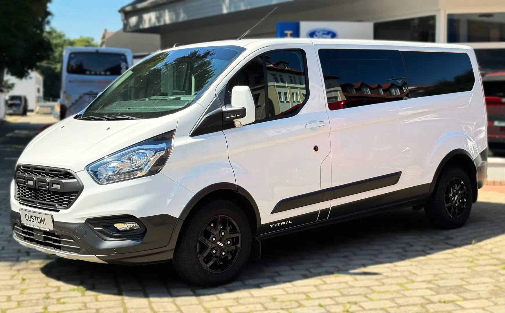 Ford Transit Custom 320 L2 Trend Weiß - 1