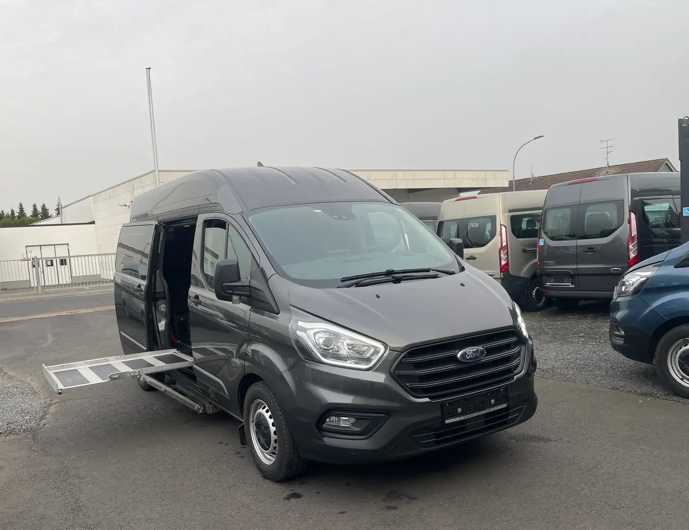 Ford Transit Custom L2 H2 Kassetenlift Behindertengerecht Grau - 1