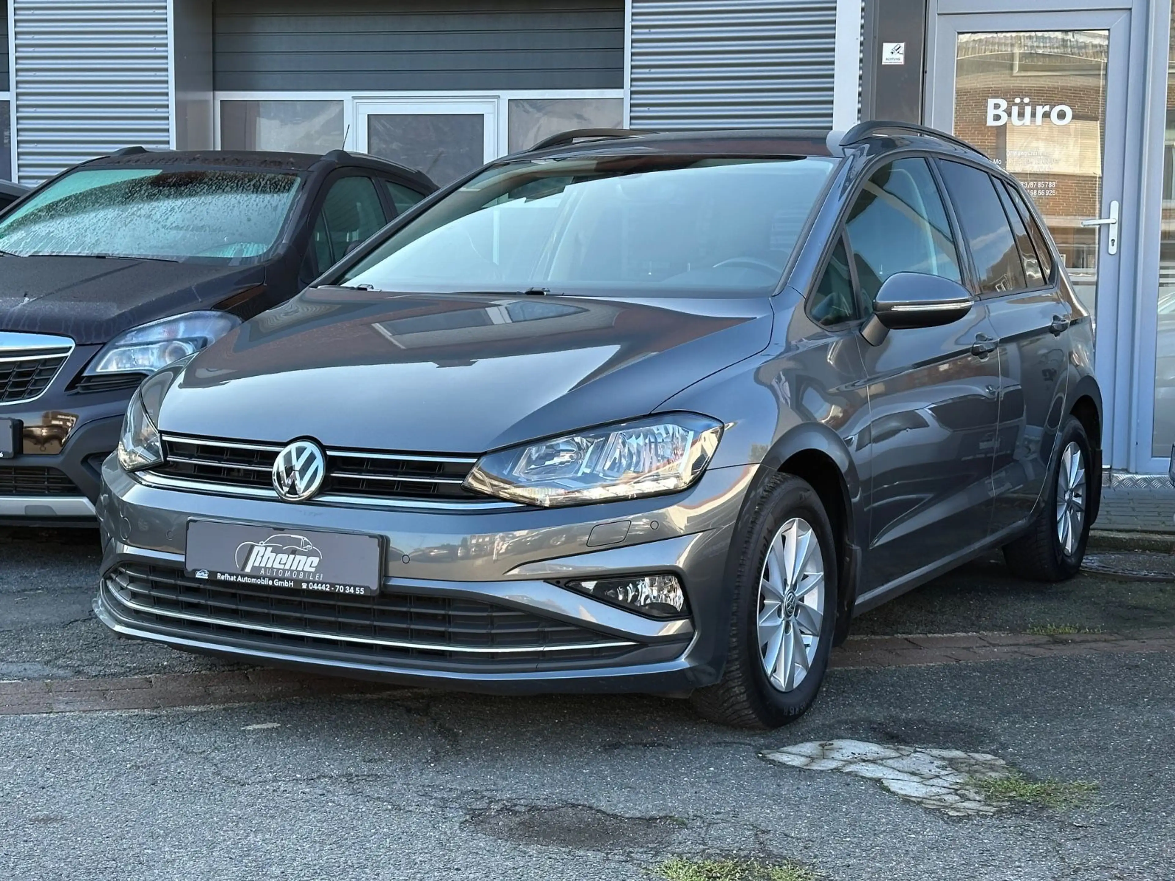 Volkswagen Golf Sportsvan VII Comfortline*SHZ*PDC*NAVI*LED* — photo 2