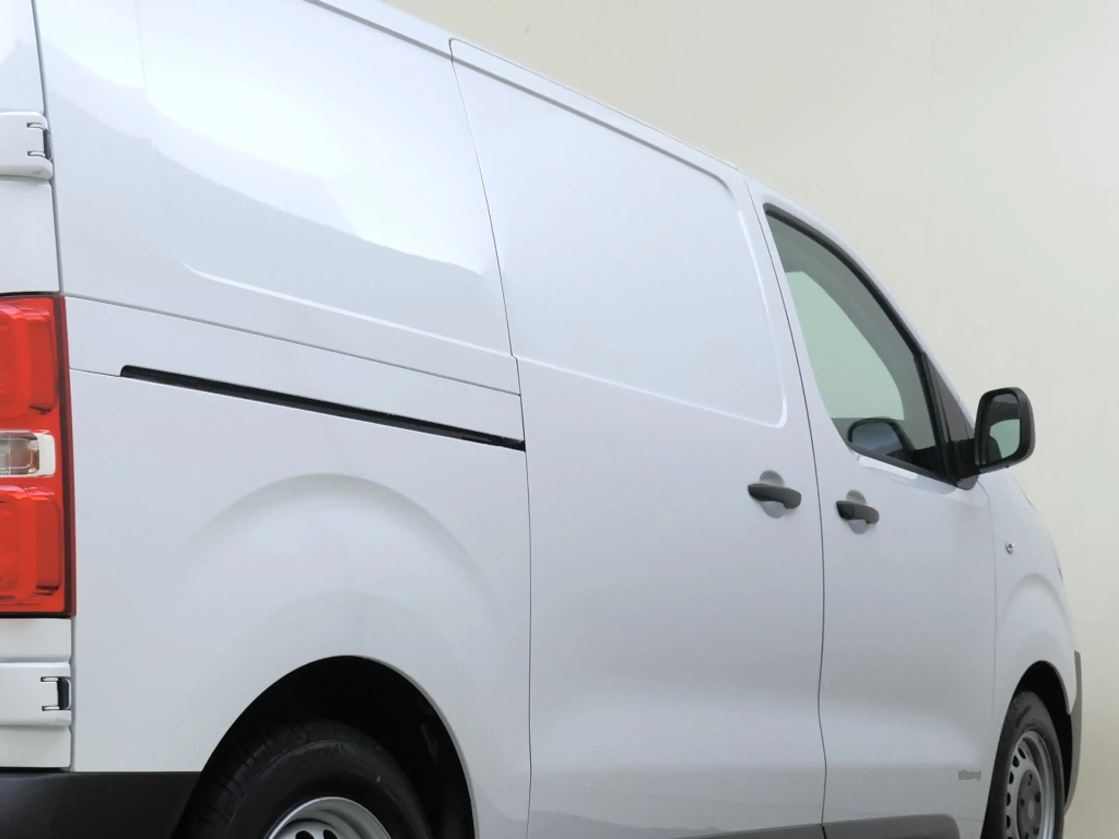 Peugeot e-Expert EV L2 75 kWh | City NAV Pakket | Scheidingswand — photo 9
