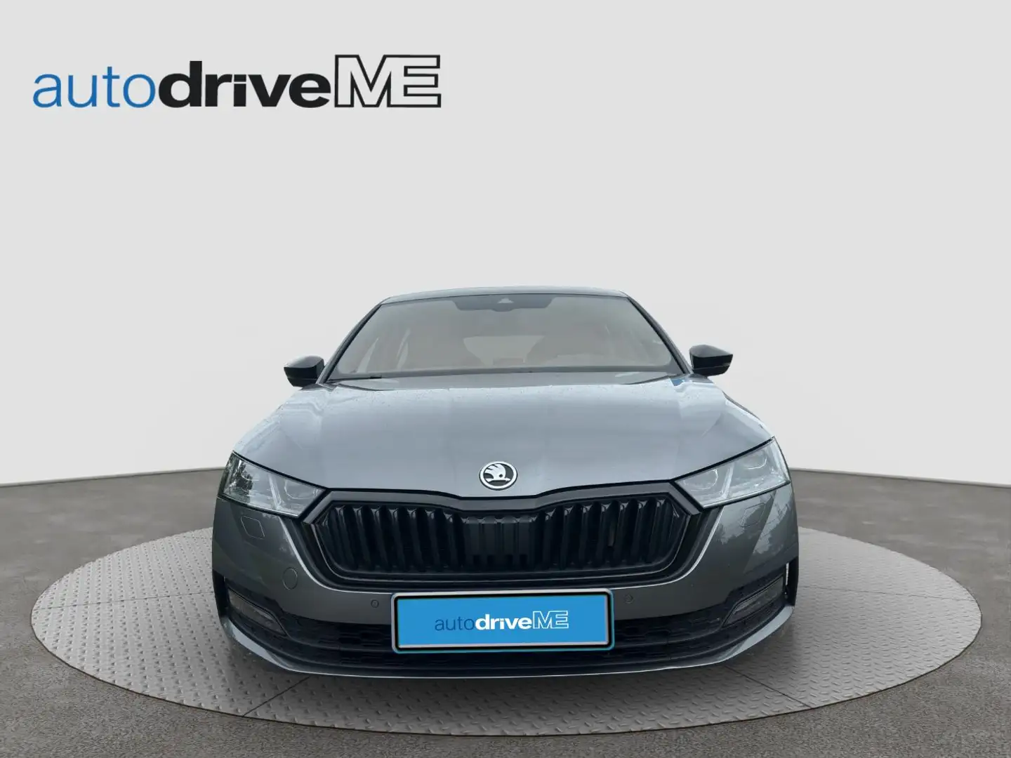 Skoda Octavia 2.0 TDI Style Grau - 2