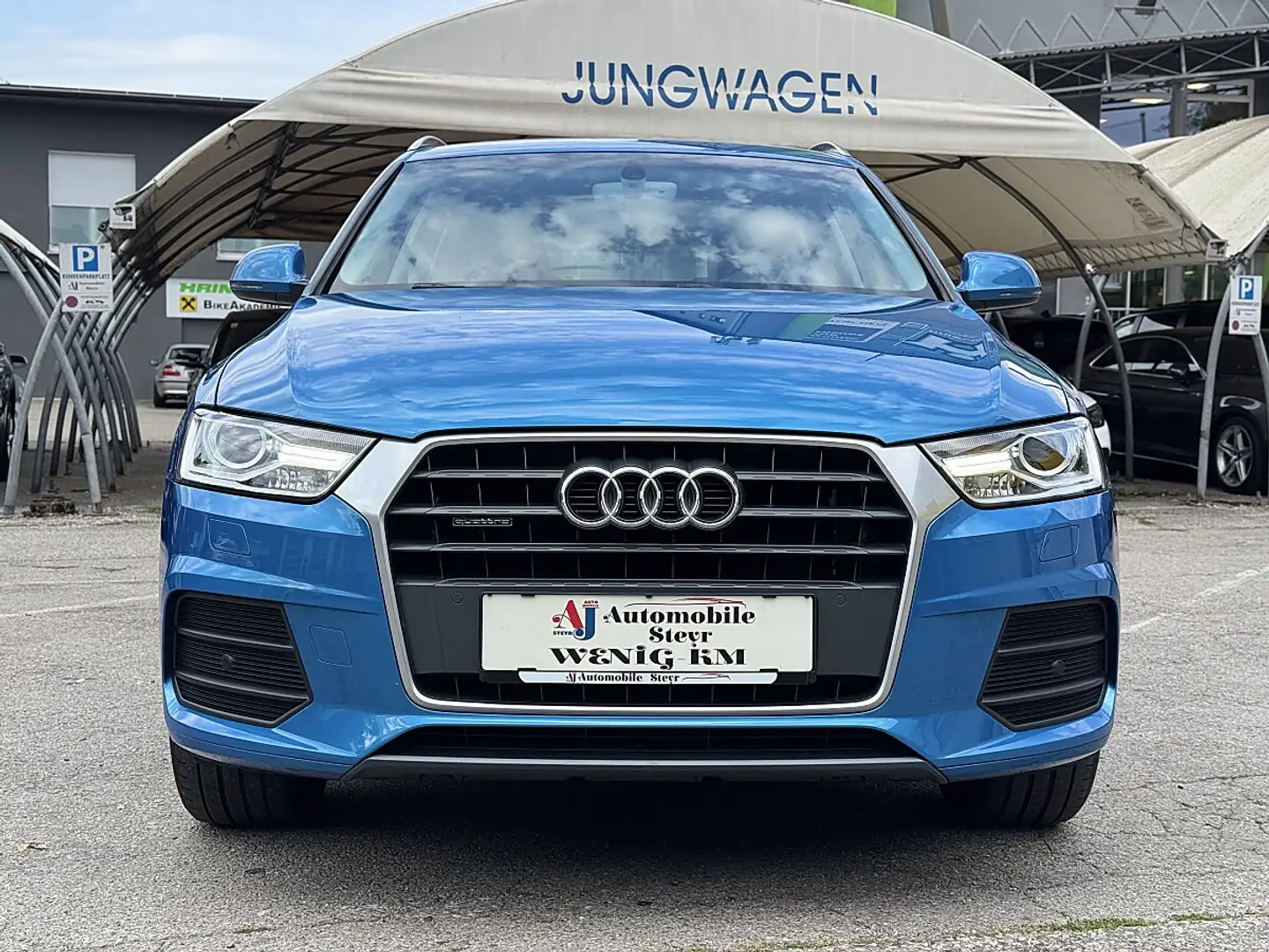 Audi Q3 2,0 TDI Sport quattro+Anhängerkupplung Blau - 2