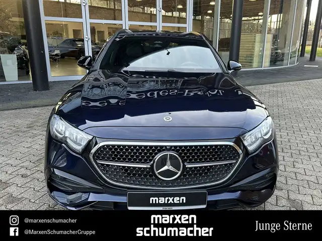 Mercedes-Benz E-Class view 2