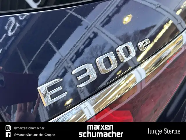 Mercedes-Benz E-Class view 7