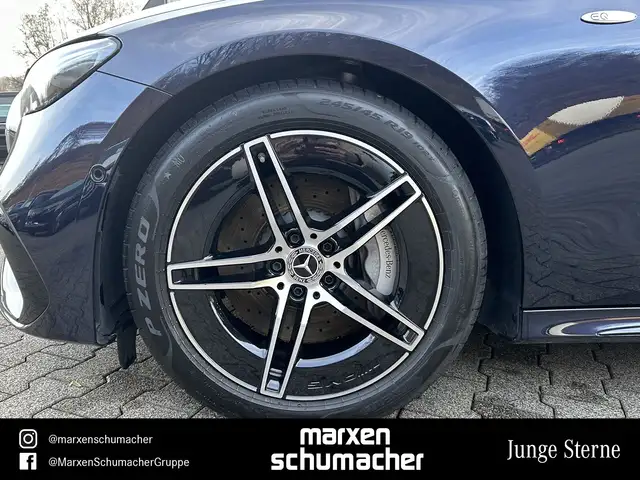 Mercedes-Benz E-Class view 8