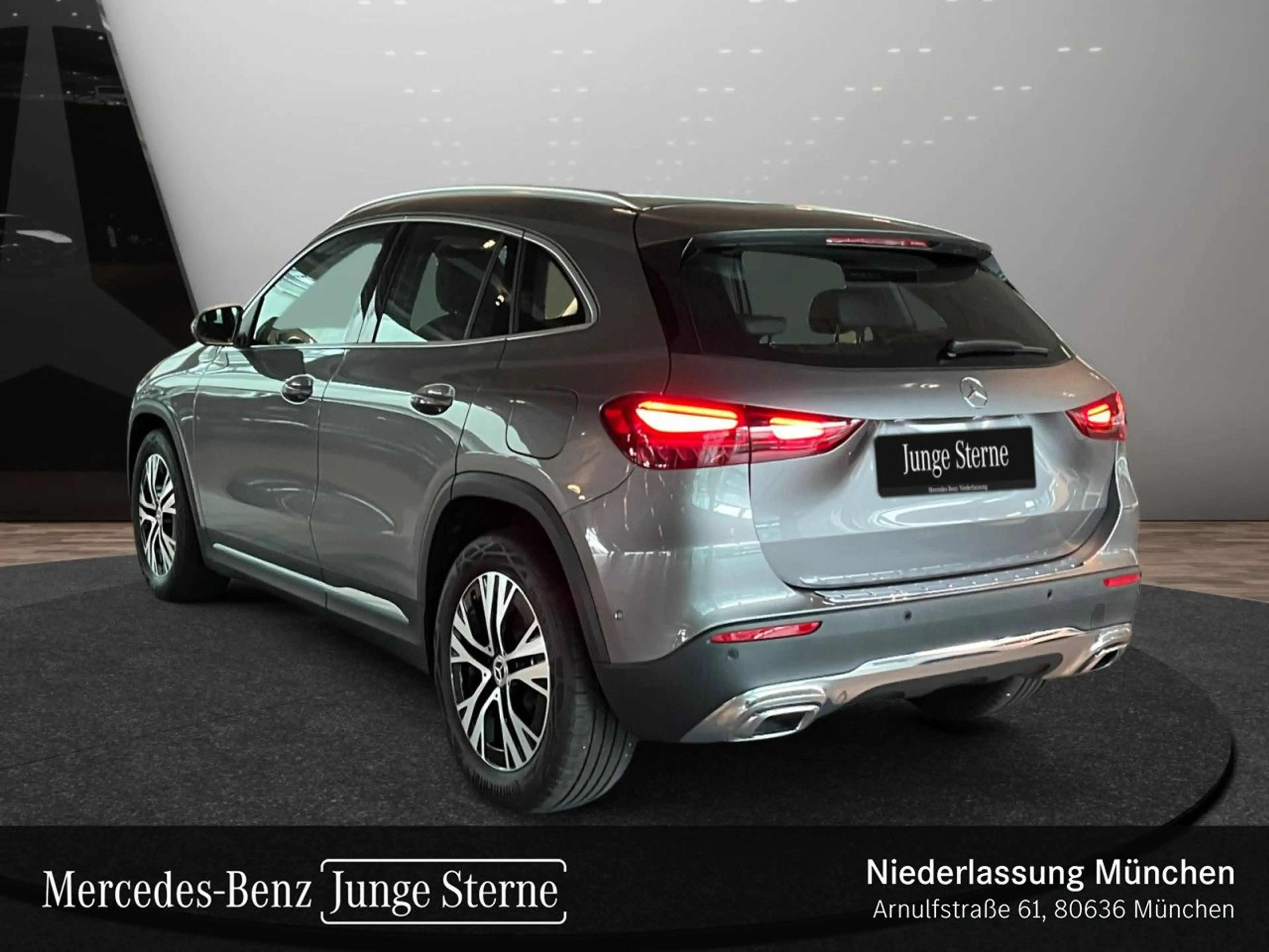 Mercedes-Benz GLA 180 PROGRESSIVE+LED+KAMERA+TOTW+7G — photo 9