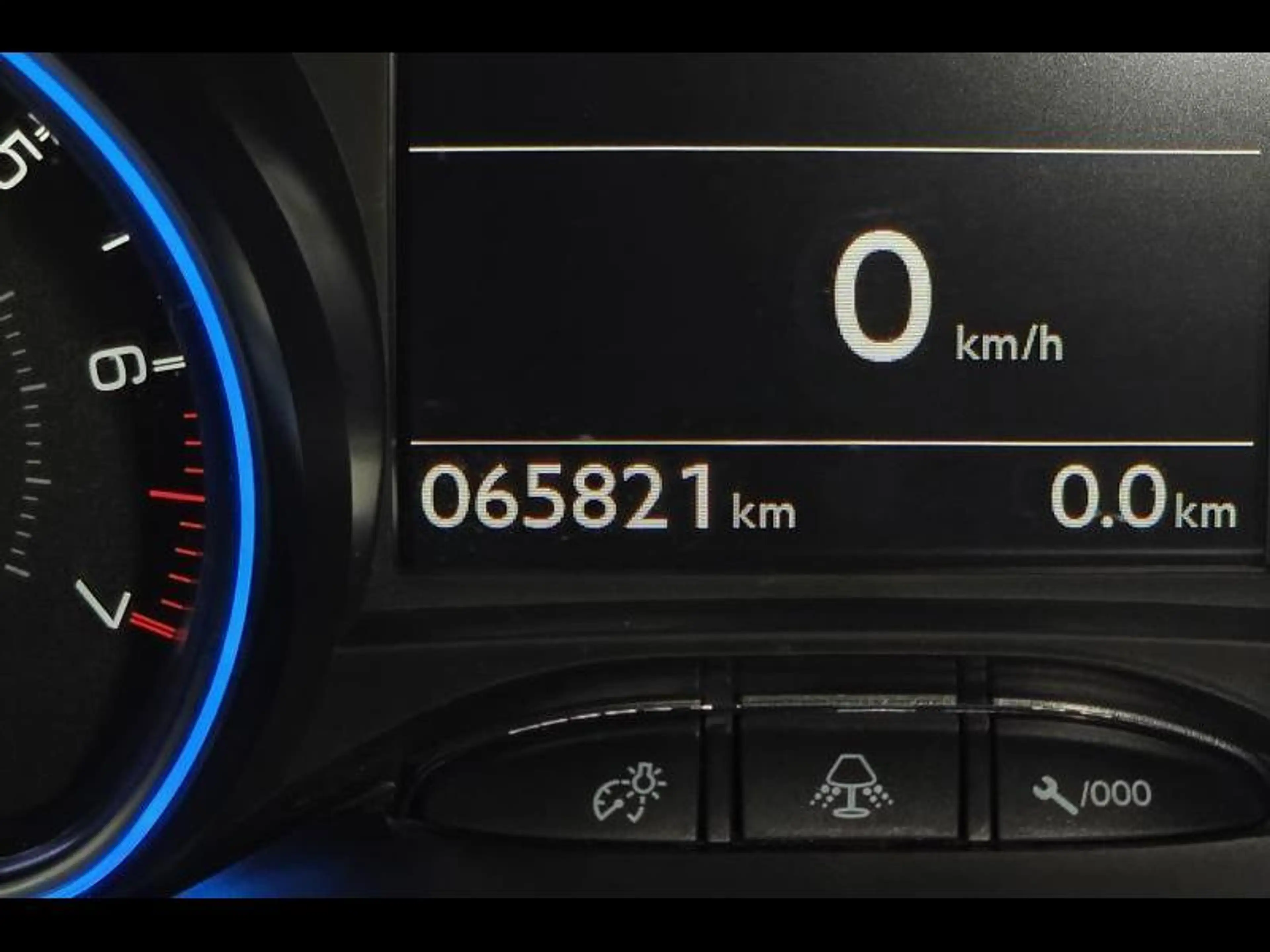 Peugeot 2008 Crossway gps panodak — photo 24