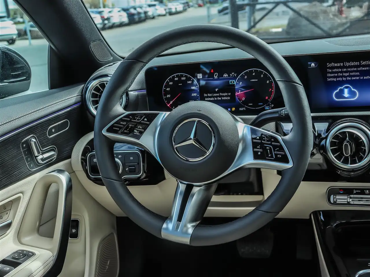 Mercedes-Benz CLA снимка Mercedes-Benz CLA