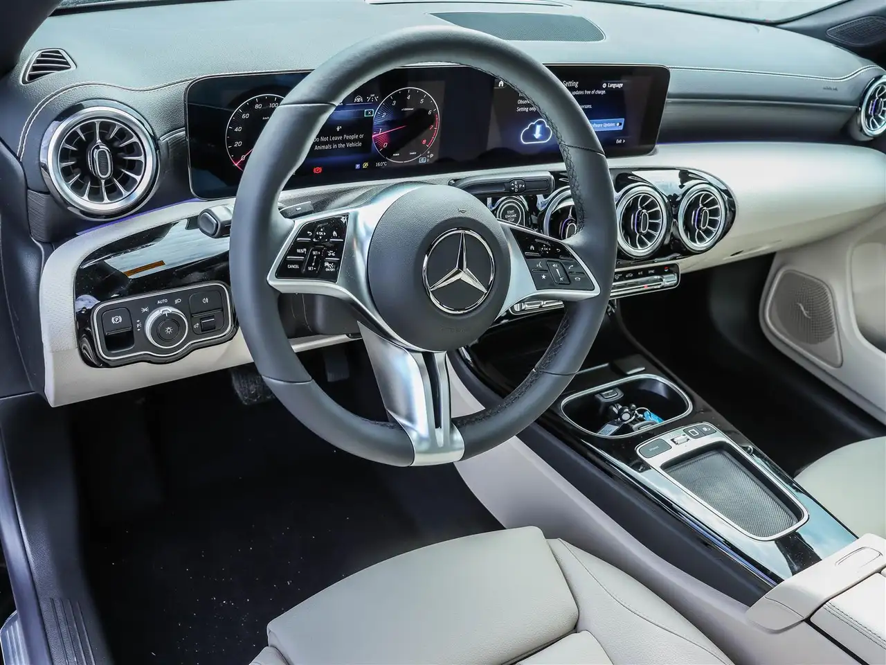Mercedes-Benz CLA снимка Mercedes-Benz CLA
