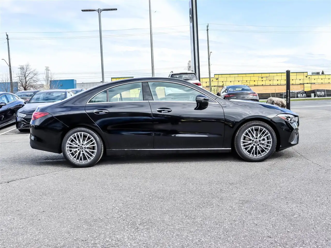 Mercedes-Benz CLA снимка Mercedes-Benz CLA