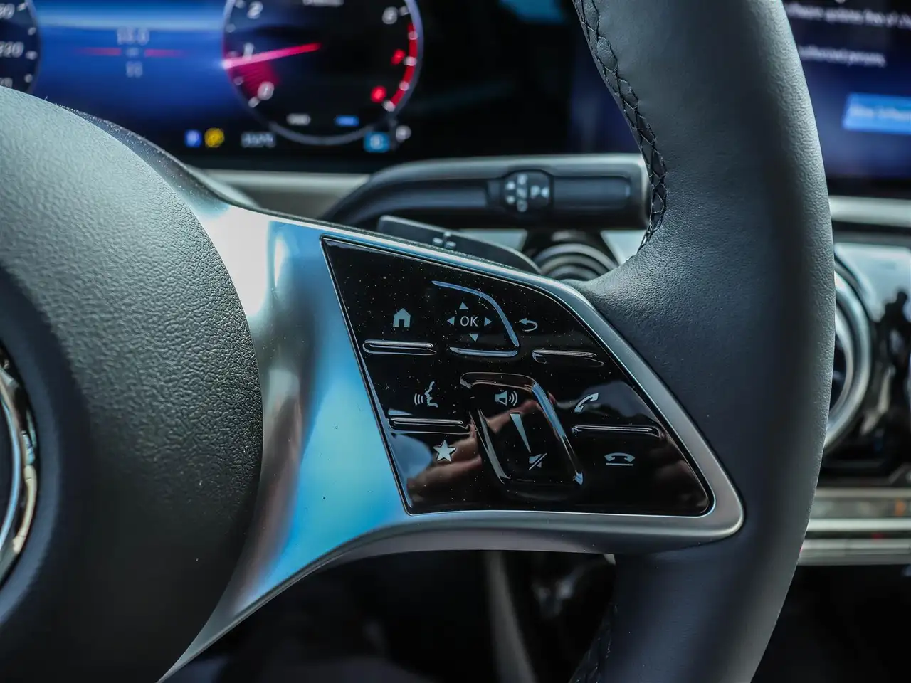 Mercedes-Benz CLA снимка Mercedes-Benz CLA
