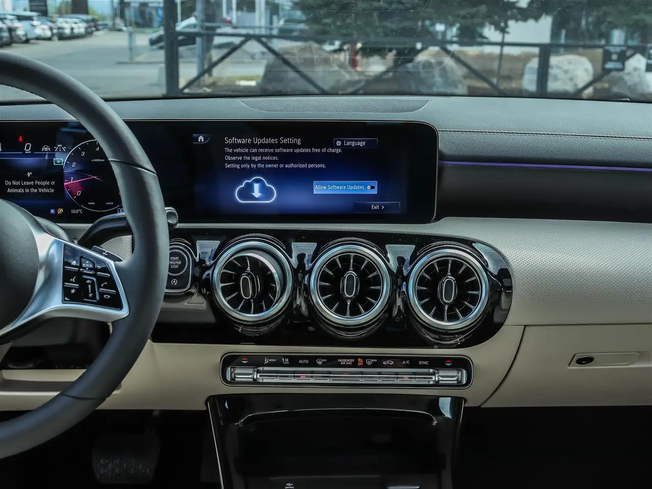 Mercedes-Benz CLA снимка Mercedes-Benz CLA